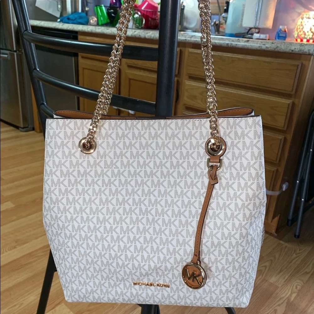 🚫🚫SOLD🚫🚫Michael Kors Purse